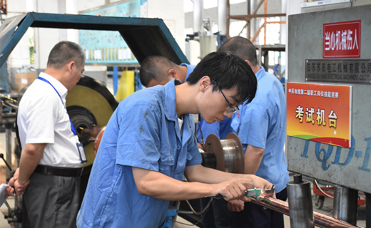 宜兴日报：岗位工人“技能秀”