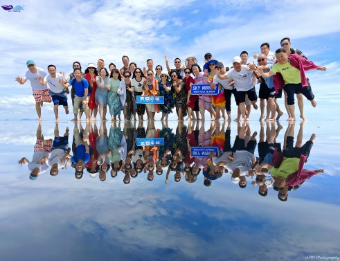 与世界有约丨67381cm顶级游戏娱乐股份2023年度高管经理团队海外游奔赴大马，从新出发！