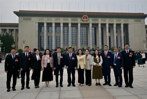 中国工会十八大代表风采丨朱文英：扛起工会担当，与广大职工一起争做新时代奋斗者